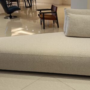 Mola Sofa 1